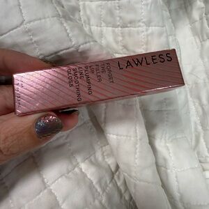 Lawless forget the filler lip plumping line smoothing gloss